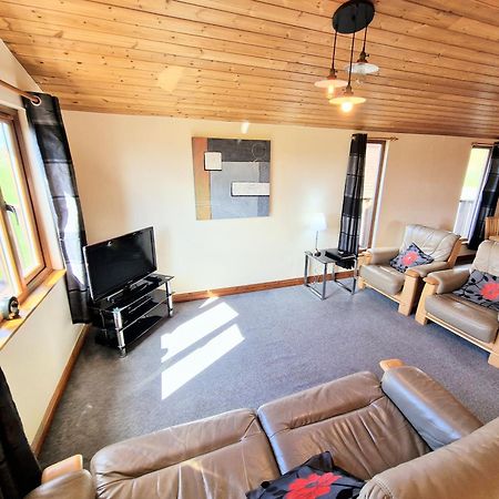Lomond 4 With Private Hot Tub - Fife - Loch Leven - Lomond Hills Villa Kelty Екстериор снимка