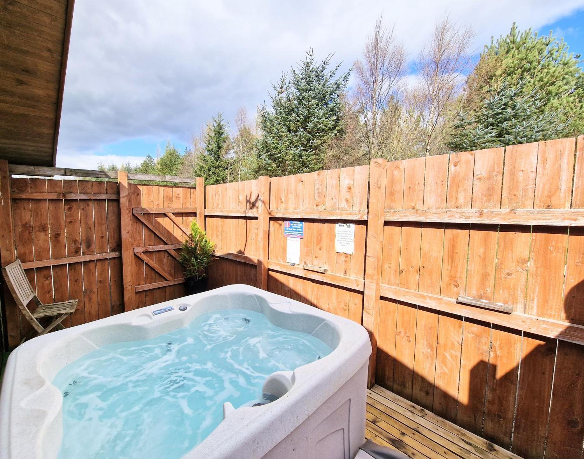 Lomond 4 With Private Hot Tub - Fife - Loch Leven - Lomond Hills Villa Kelty Екстериор снимка